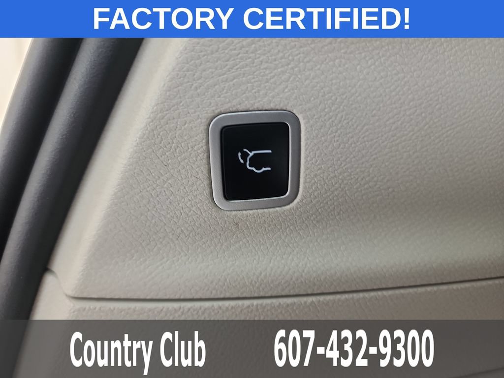Used 2023 Chrysler Pacifica Touring-L FWD image 29