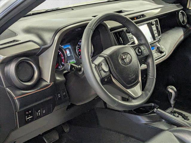 Used 2017 Toyota RAV4 SE image 10