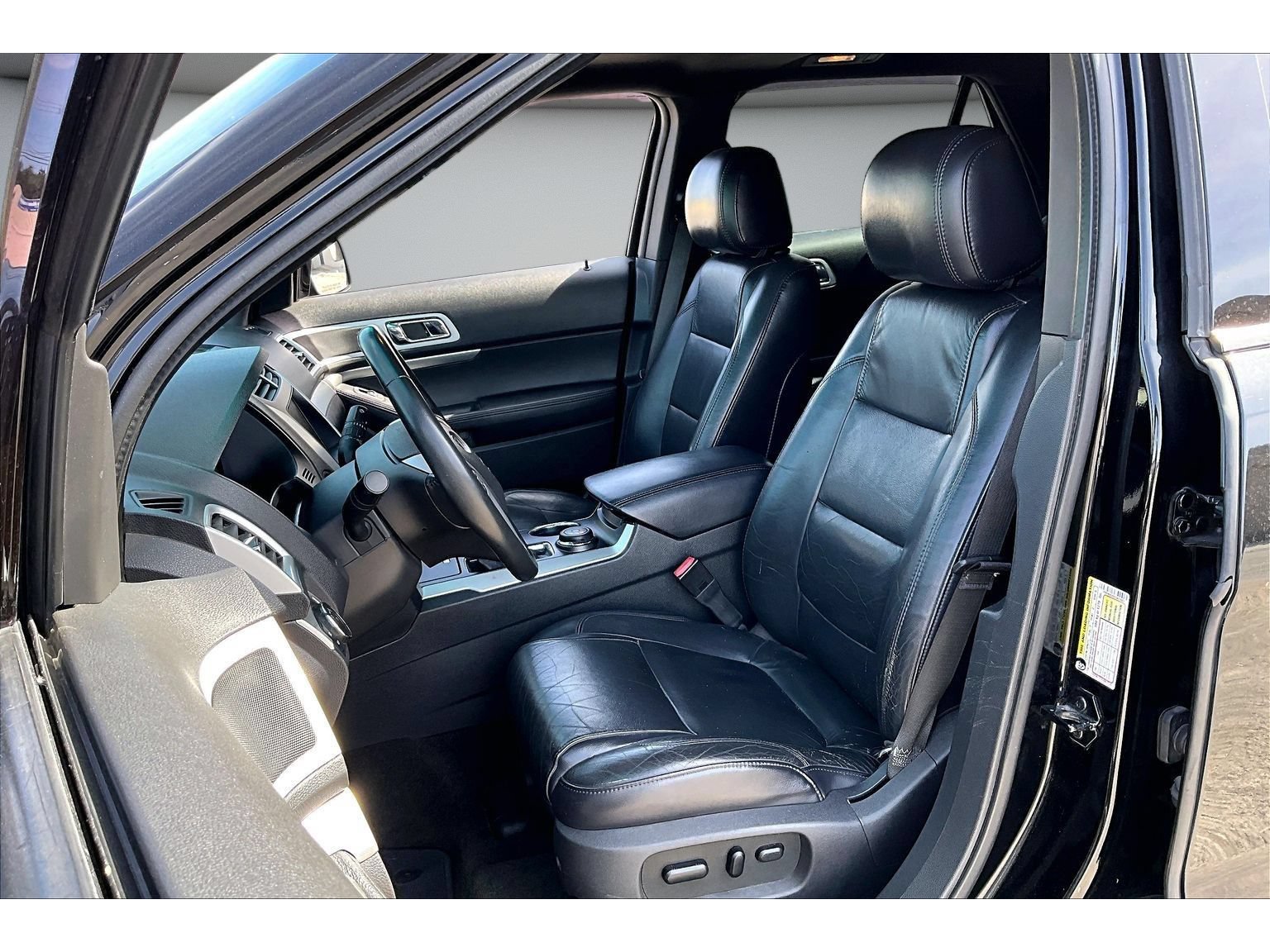 Used 2012 Ford Explorer XLT AWD/4WD image 34