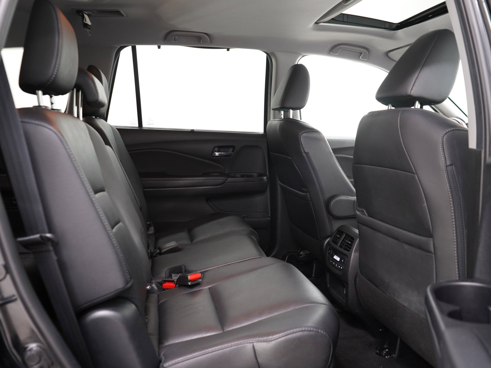 Used 2022 Honda Pilot Black Edition image 16