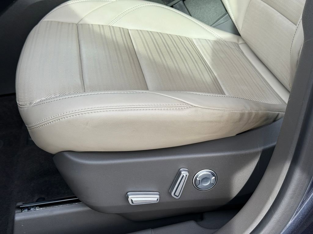 Used 2024 Lincoln Nautilus Reserve w/ Equipment Group 202A image 27