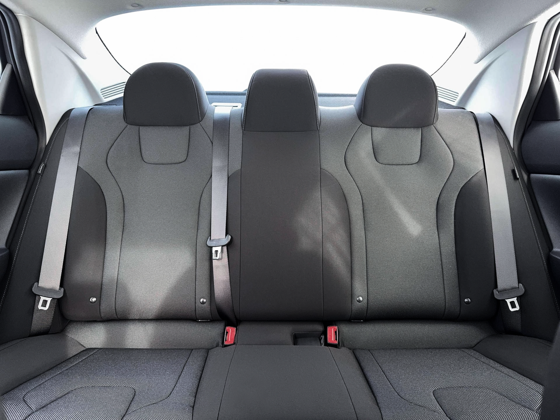 New 2026 Hyundai Elantra SE FWD image 16