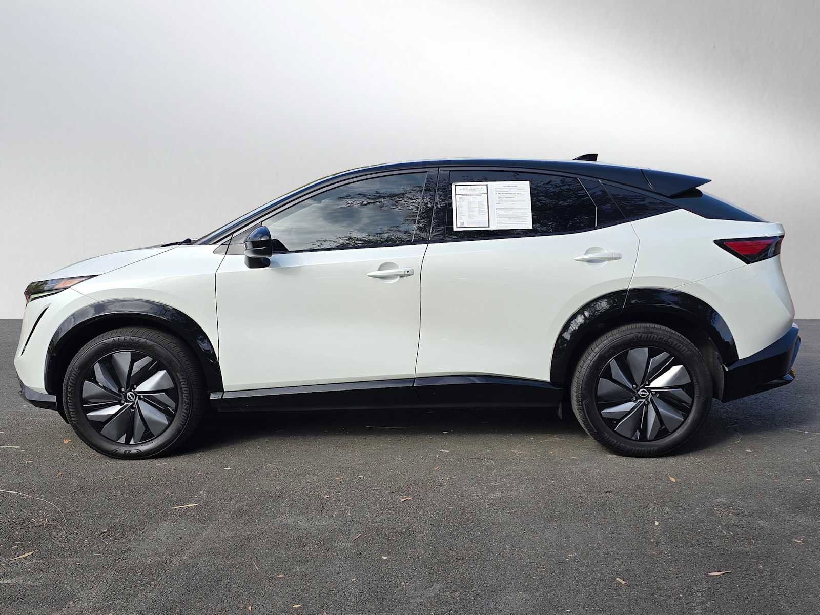 Used 2024 Nissan Ariya AWD image 6