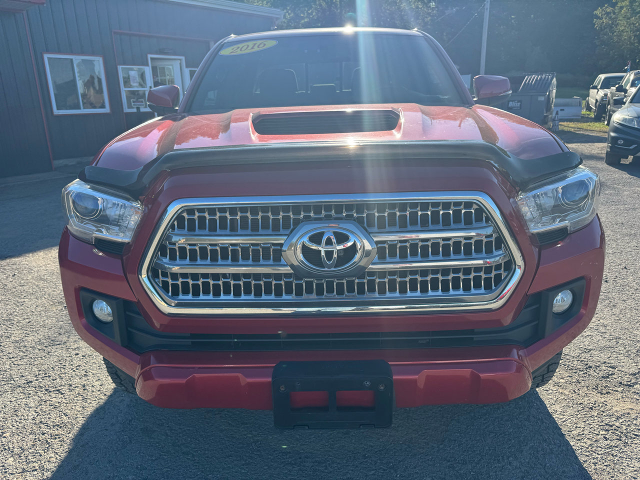 Used 2016 Toyota Tacoma TRD Sport image 10