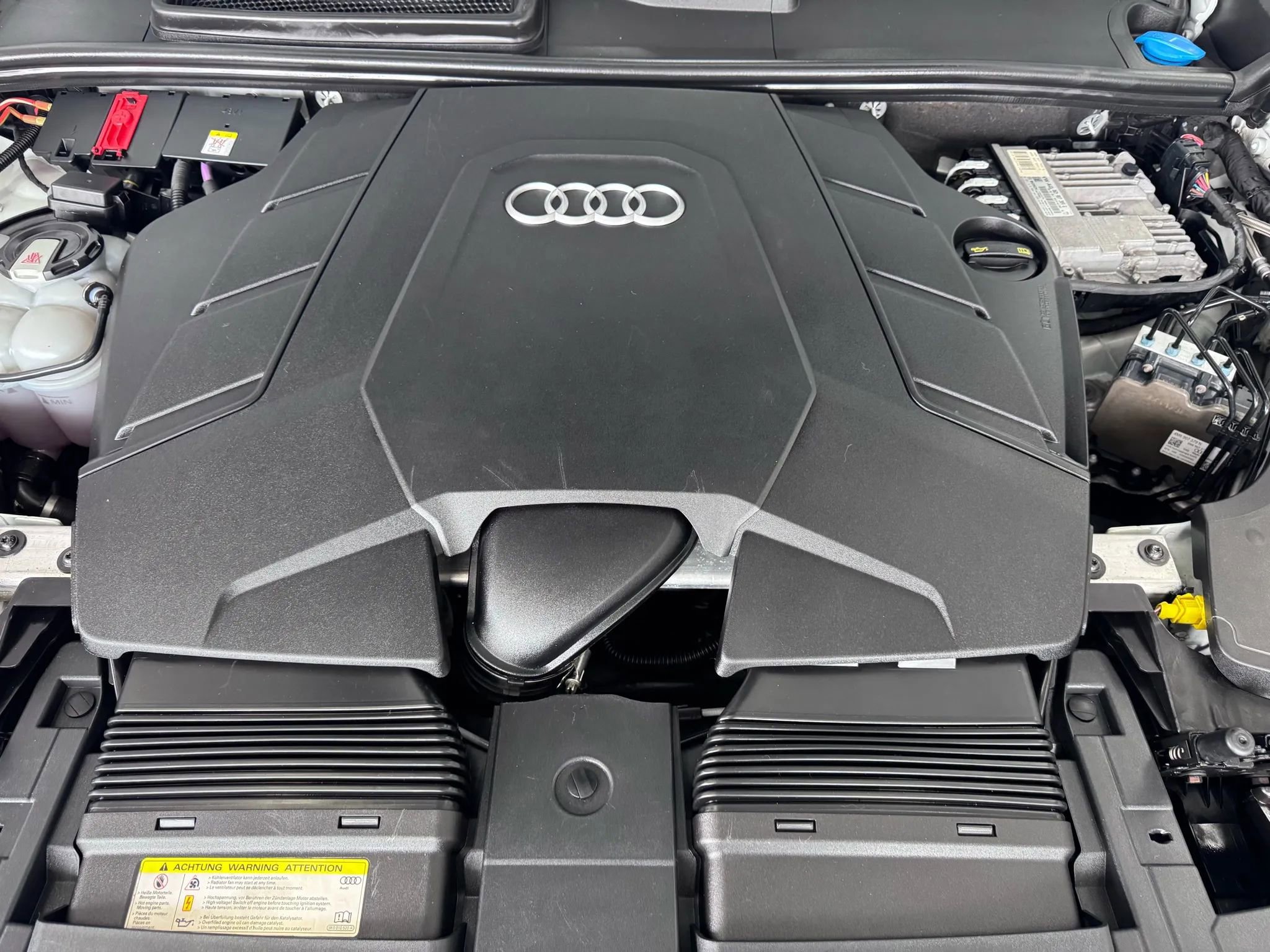 Used 2019 Audi Q8 Premium w/ Convenience Package image 34