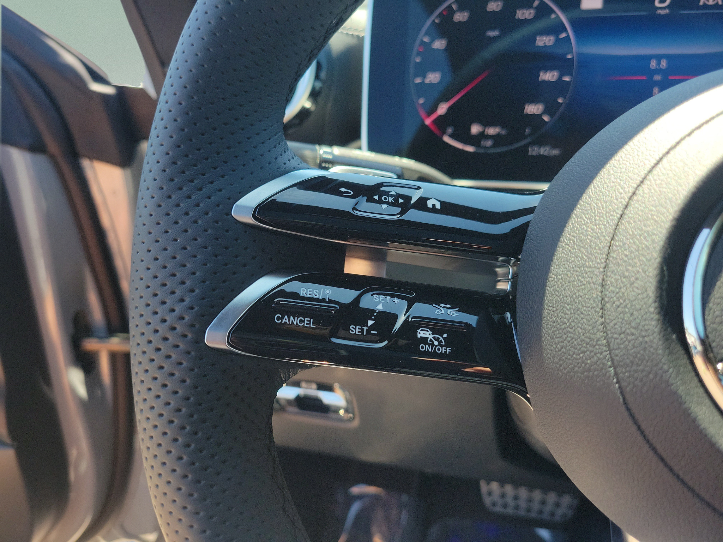 New 2026 Mercedes-Benz CLE 450 4MATIC Coupe image 15