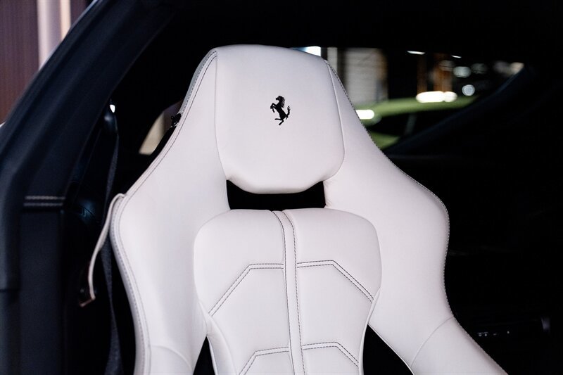 Used 2014 Ferrari F12 Berlinetta RWD image 18