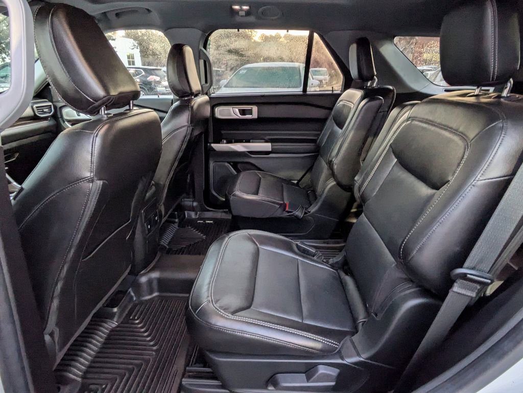 Used 2022 Ford Explorer Limited w/ Limited Technology Package image 14