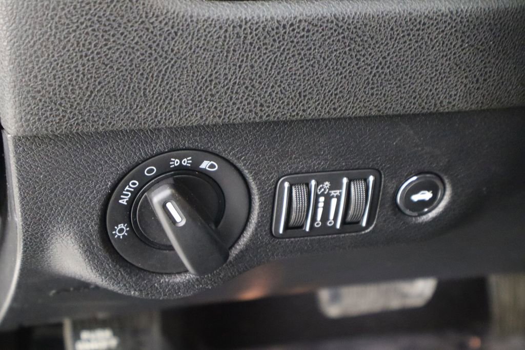 Used 2019 Dodge Charger Police image 14