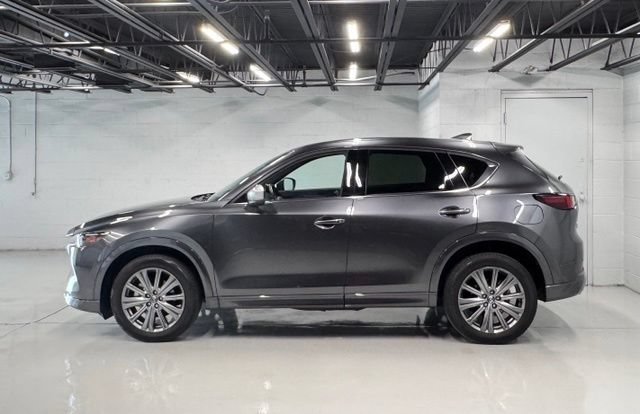 Used 2024 MAZDA CX-5 Signature AWD/4WD image 2
