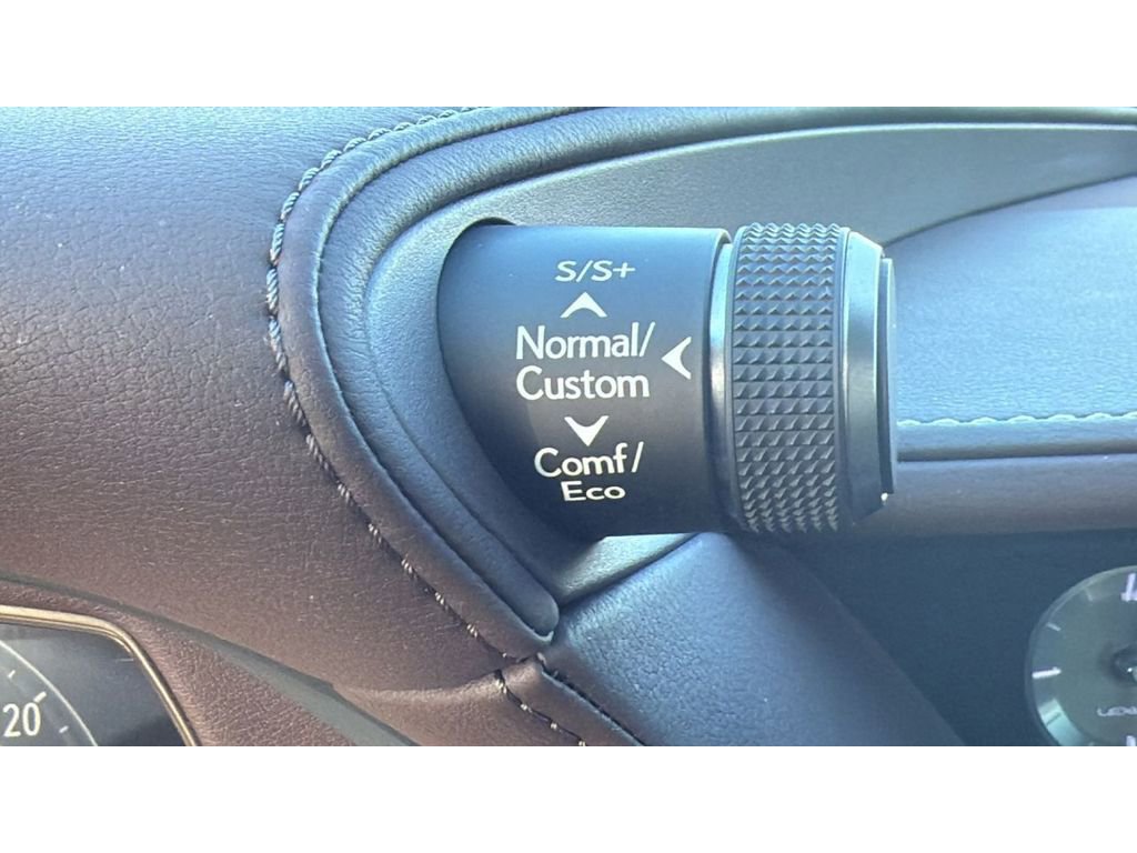 Used 2019 Lexus LS 500 AWD w/ Accessory Package (Z2) image 24