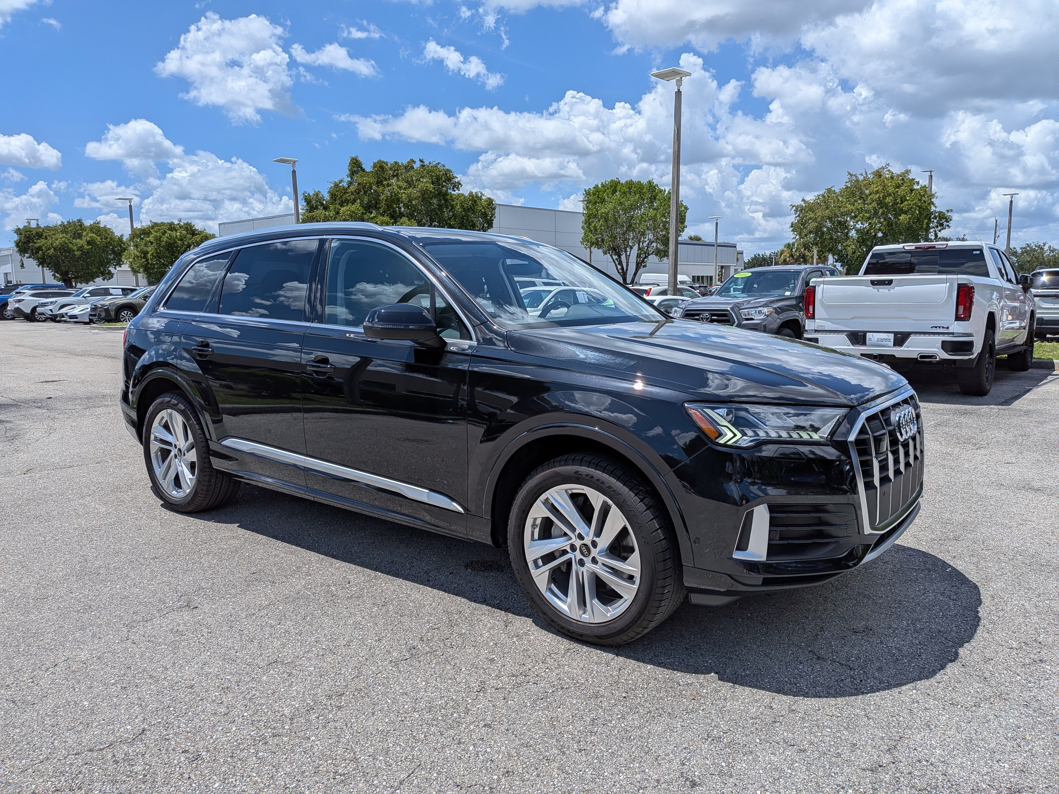 Used 2024 Audi Q7 3.0T Premium Plus AWD/4WD image 2