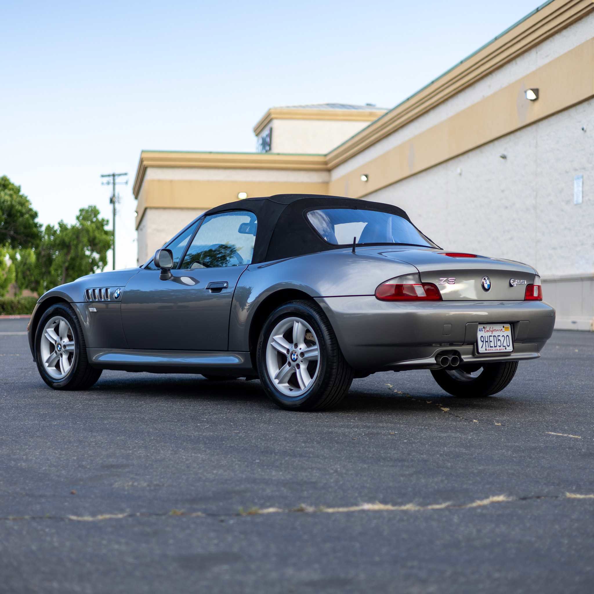 Used 2001 BMW Z3 2.5i image 5