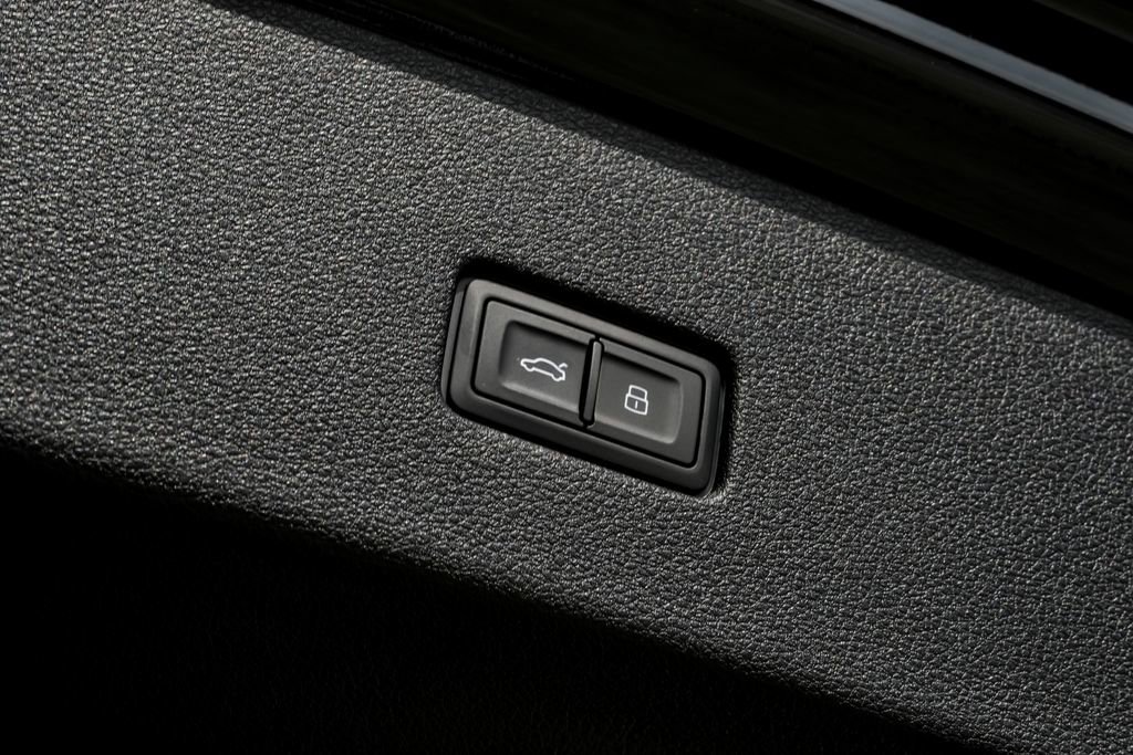 Used 2022 Audi Q8 Premium Plus image 53