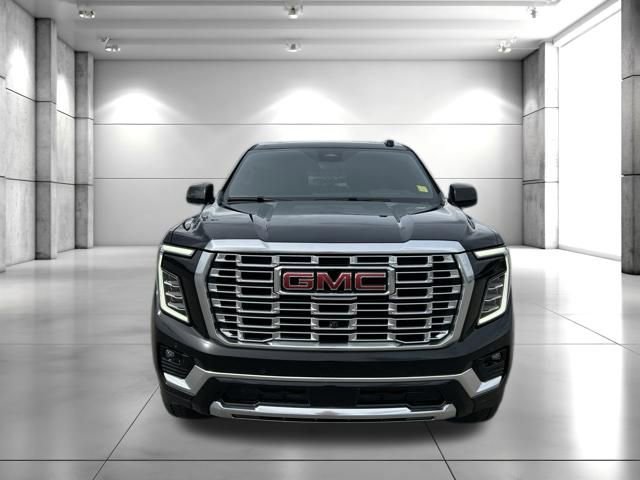 Used 2025 GMC Yukon Denali w/ Denali Reserve Package AWD/4WD image 3