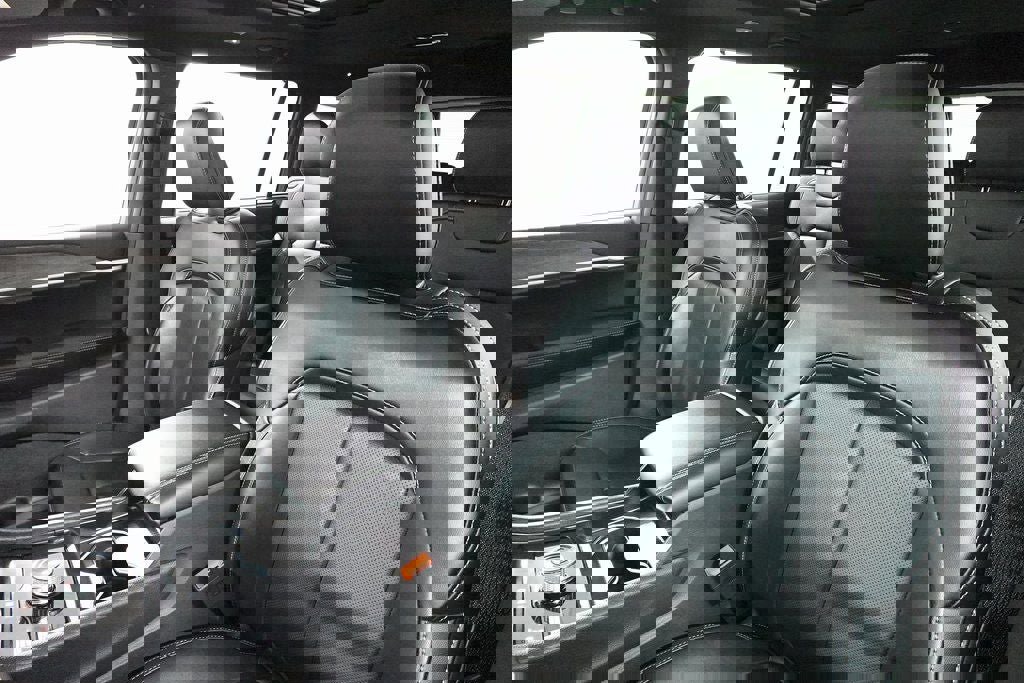 New 2025 Jeep Grand Cherokee L Limited w/ Luxury Tech Group II image 11