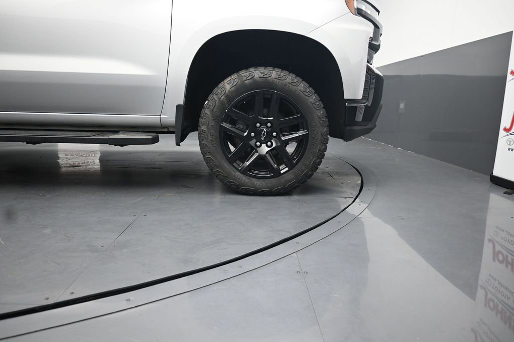 Used 2021 Chevrolet Silverado 1500 LT Trail Boss w/ Bed Protection Package AWD/4WD image 11