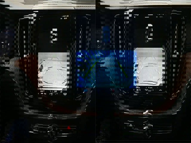 Certified 2023 Volvo XC60 B5 Ultimate image 12