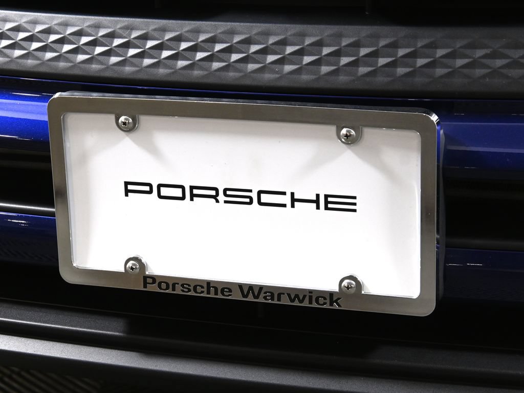 Used 2026 Porsche Macan AWD/4WD image 14