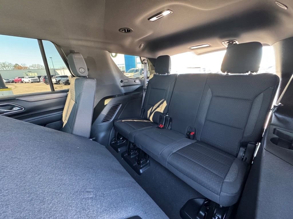 Used 2024 Chevrolet Tahoe LS RWD image 11