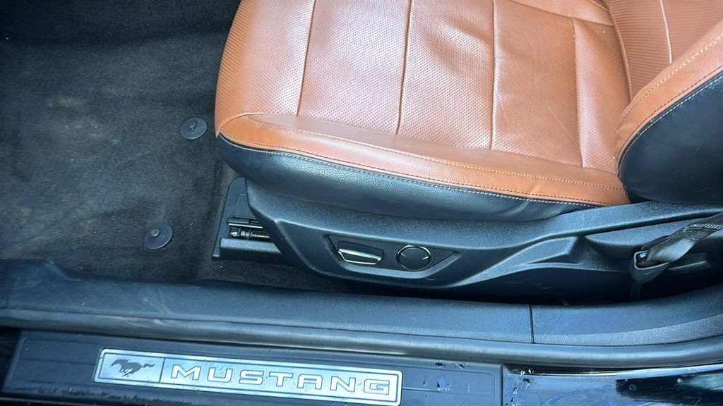 Used 2018 Ford Mustang GT Premium RWD image 25
