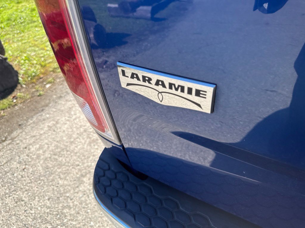 Used 2015 RAM 1500 Laramie w/ Convenience Group AWD/4WD image 8