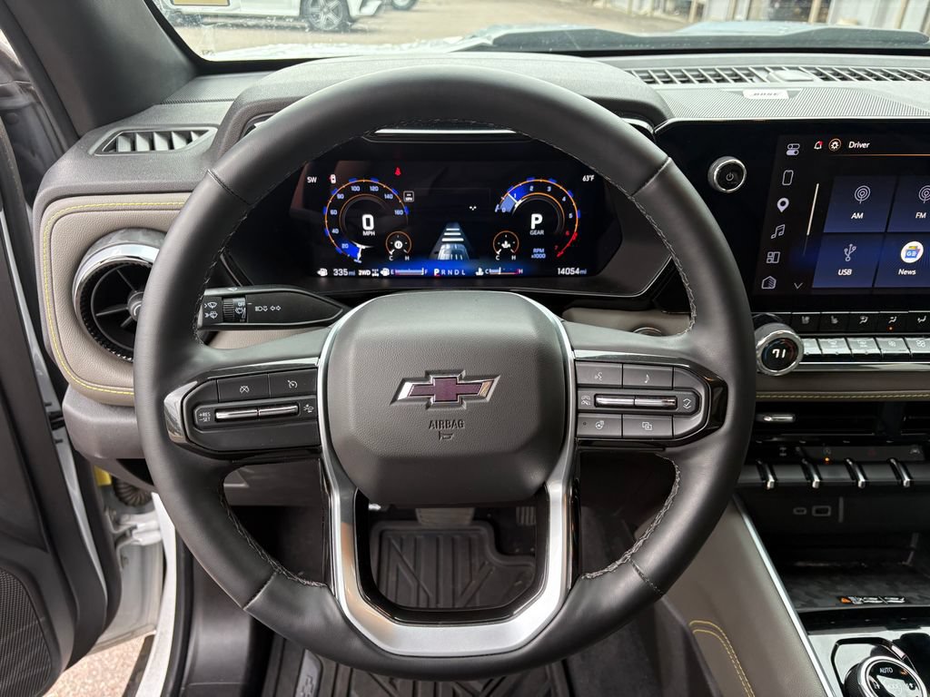 Used 2025 Chevrolet Colorado ZR2 w/ Technology Package AWD/4WD image 21