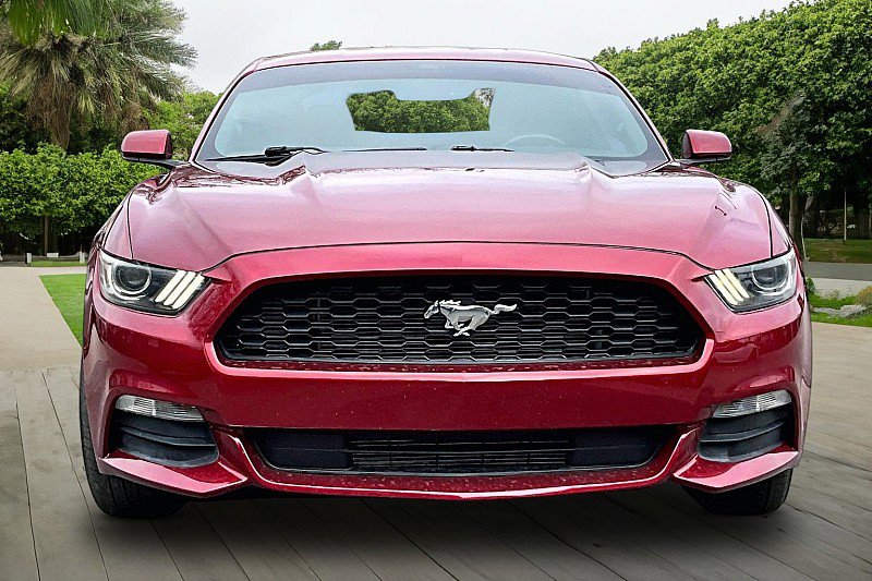 Used 2015 Ford Mustang Coupe image 3