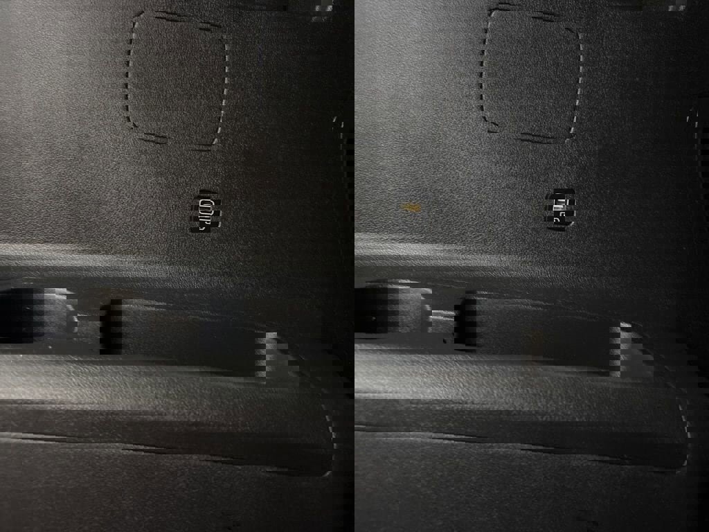 Used 2021 Kia Sorento S w/ Panoramic Sunroof Package image 10