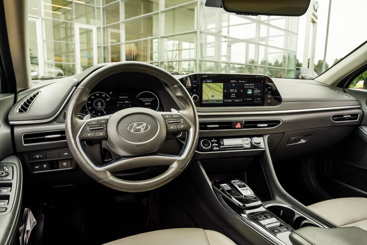 Used 2020 Hyundai Sonata Limited image 16
