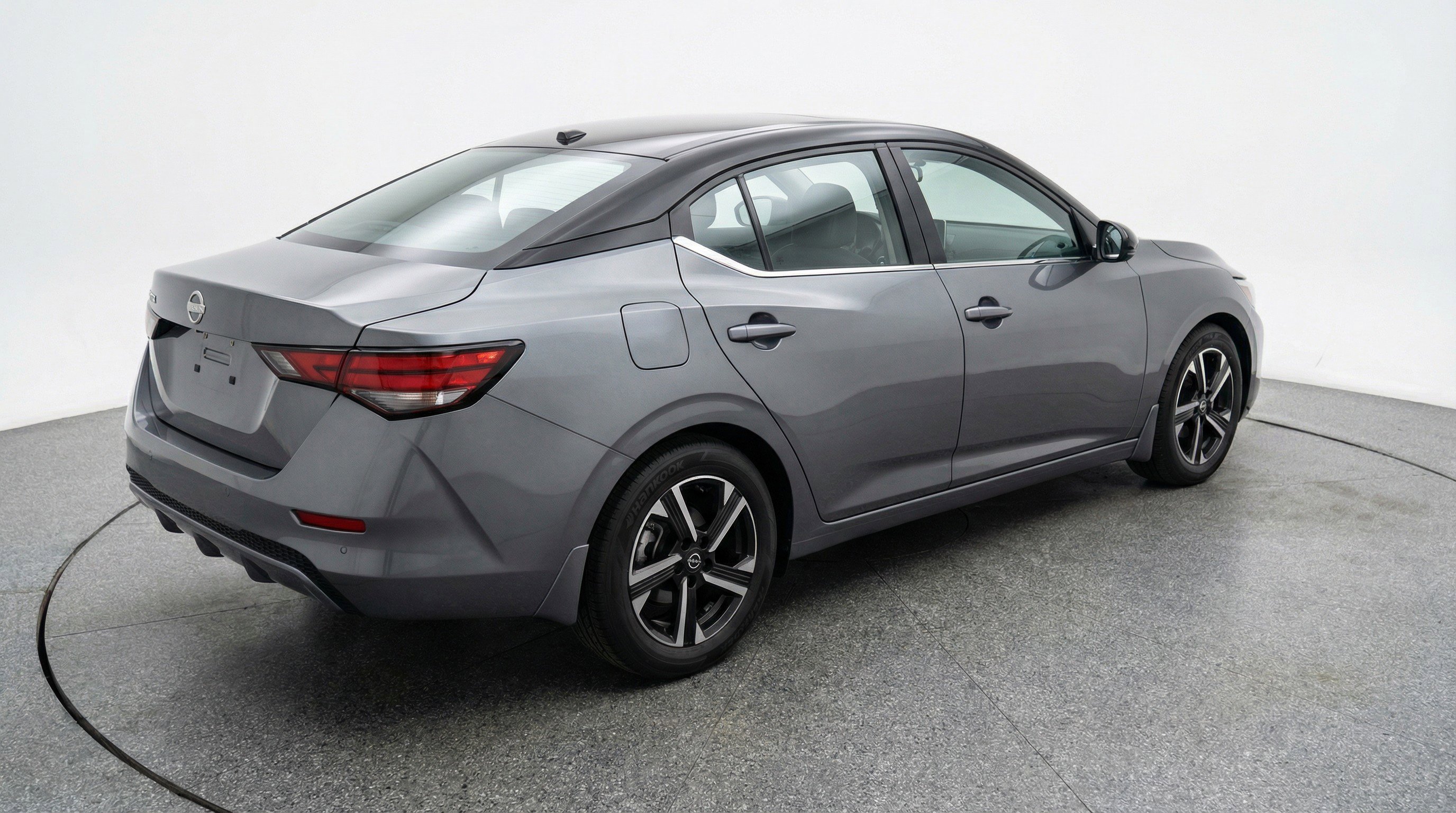 Used 2025 Nissan Sentra SV image 9