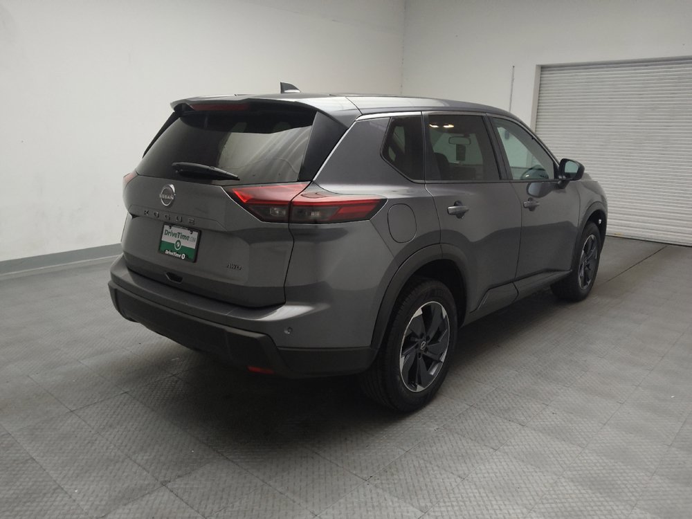 Used 2025 Nissan Rogue SV AWD/4WD image 9