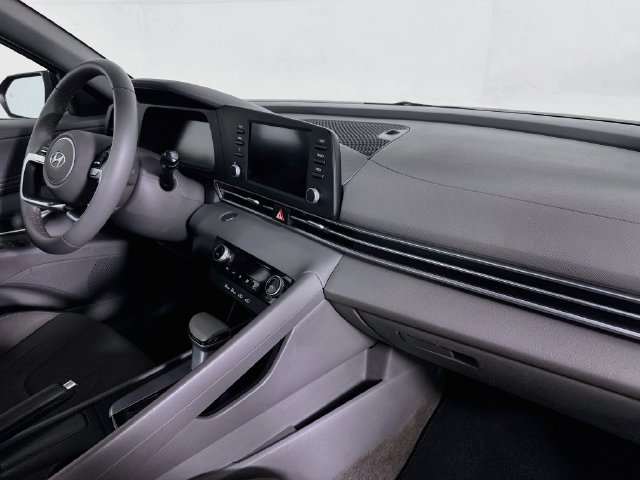 Used 2026 Hyundai Elantra Sport w/ Cargo Package FWD image 27
