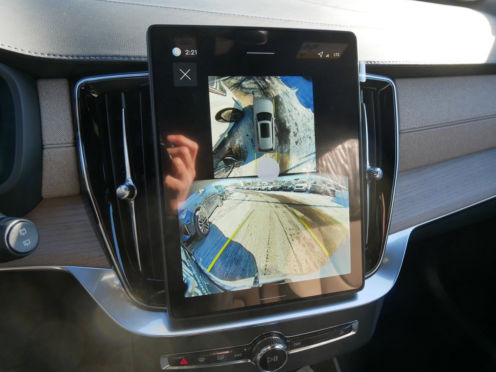 New 2026 Volvo XC90 T8 Plus w/ Protection Package Premier image 10