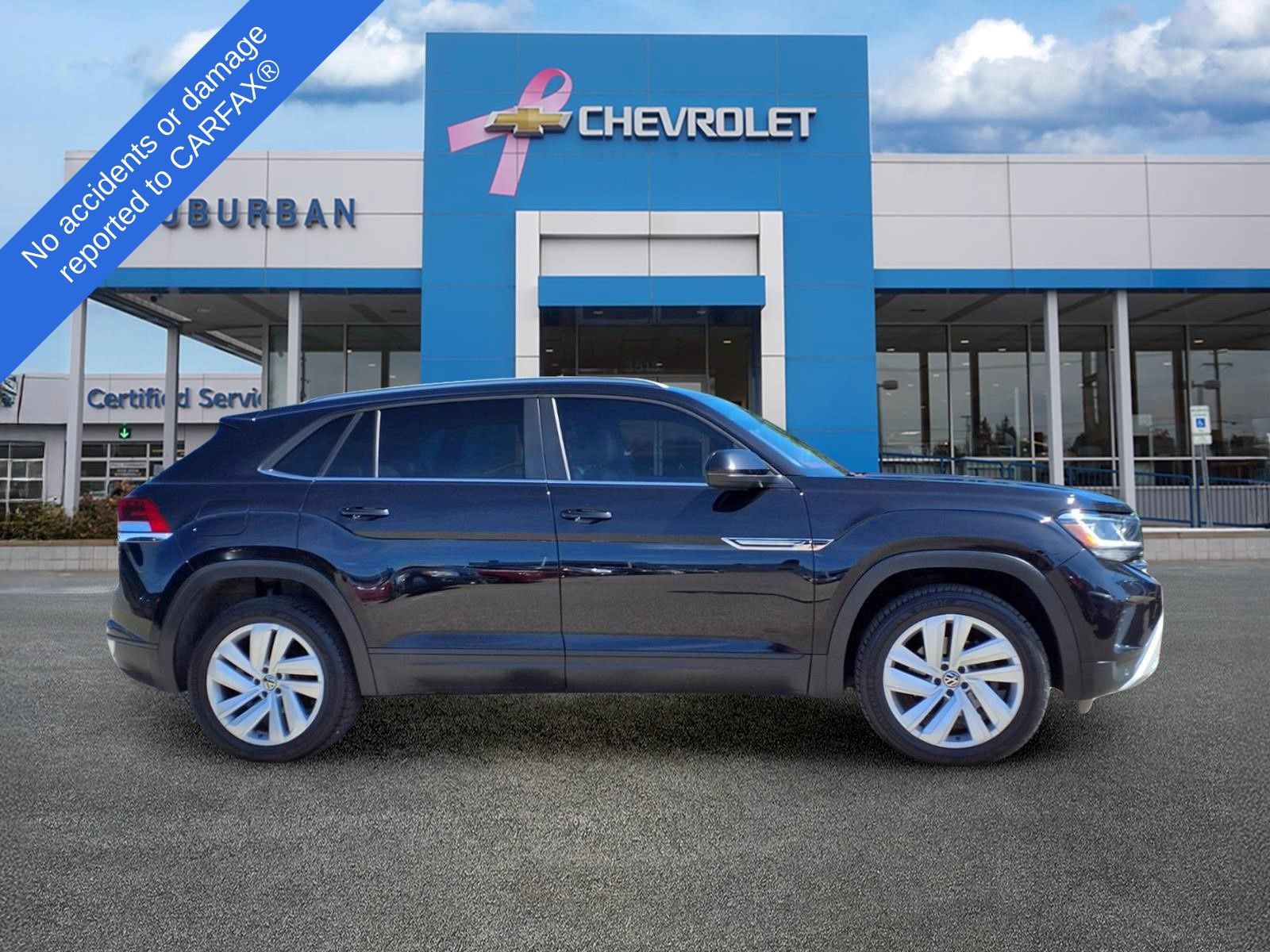 Used 2020 Volkswagen Atlas Cross Sport SE w/ Panoramic Sunroof Package AWD/4WD image 4
