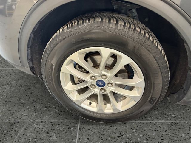 Used 2020 Ford Escape SE image 24