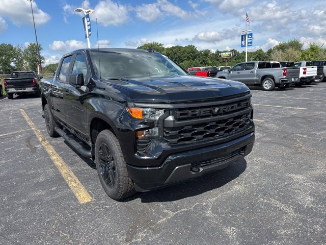 New 2026 Chevrolet Silverado 1500 Custom w/ Turbomax Blackout Package