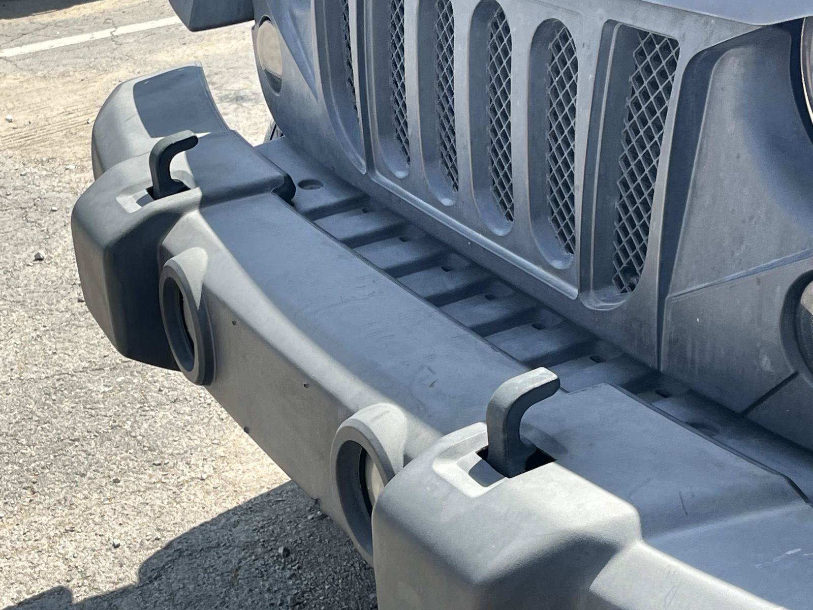 Used 2014 Jeep Wrangler Unlimited Sport w/ Quick Order Package 24S AWD/4WD image 4