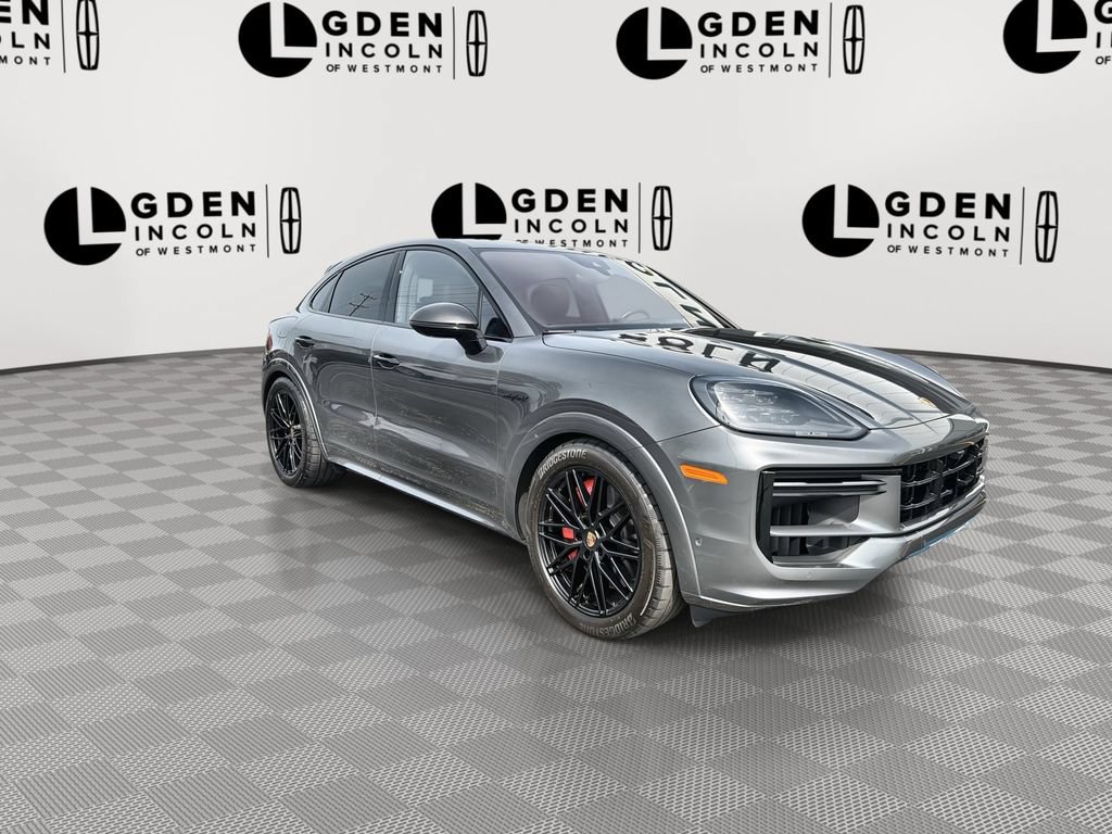 Used 2024 Porsche Cayenne Turbo AWD/4WD image 2