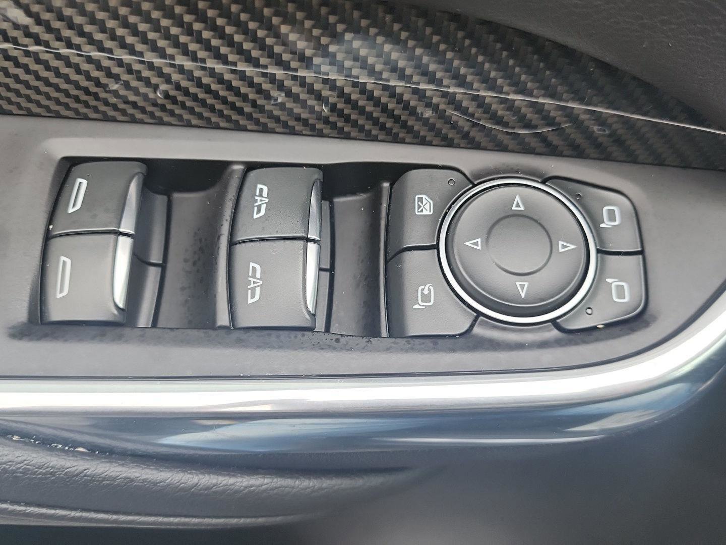 Used 2019 Cadillac XT4 Sport w/ Cold Weather Package image 10