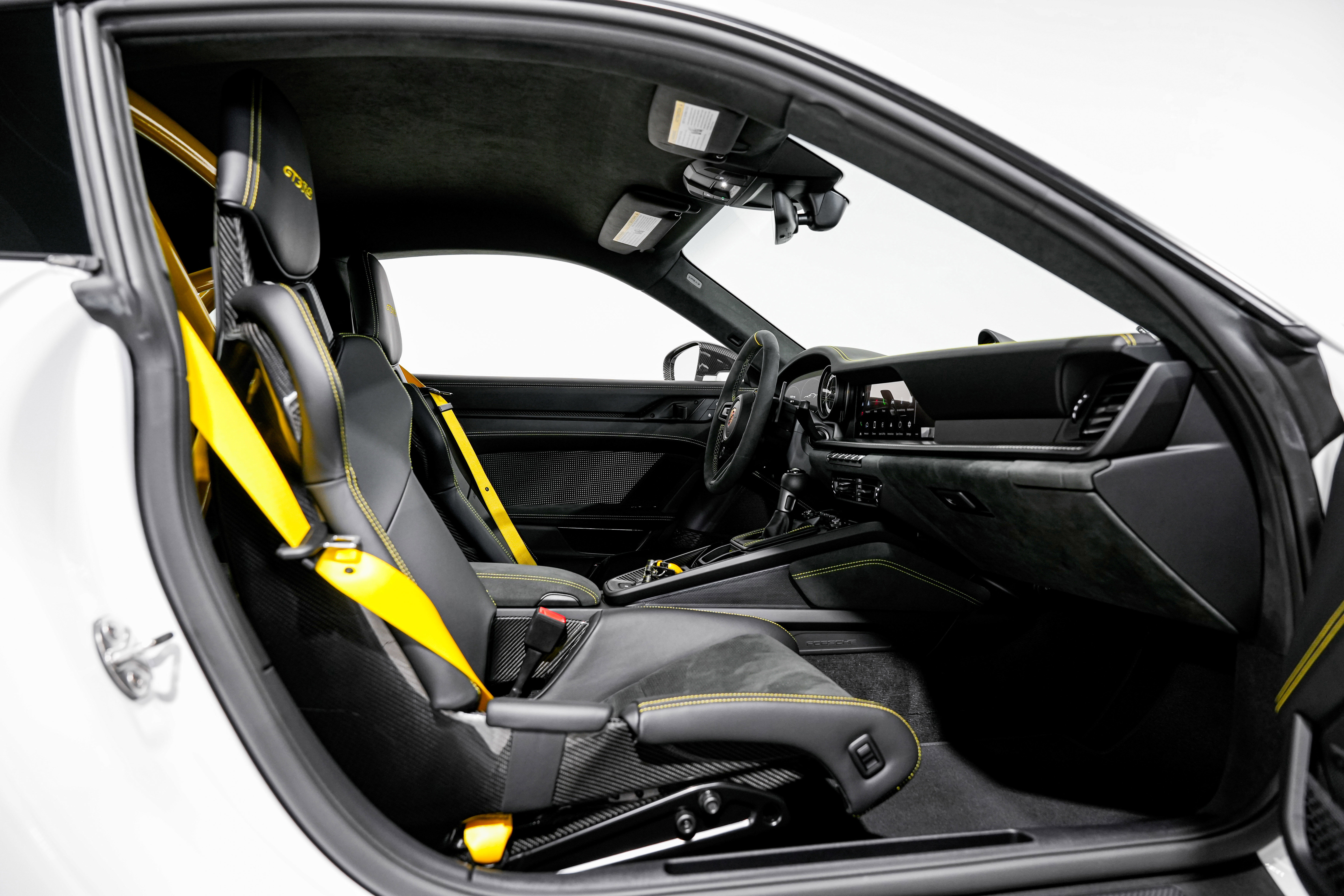 Used 2025 Porsche 911 GT3 RS image 31