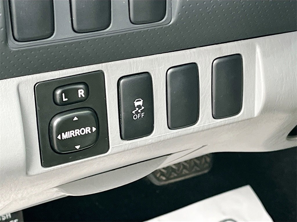 Used 2014 Toyota Tacoma 2WD Double Cab image 10