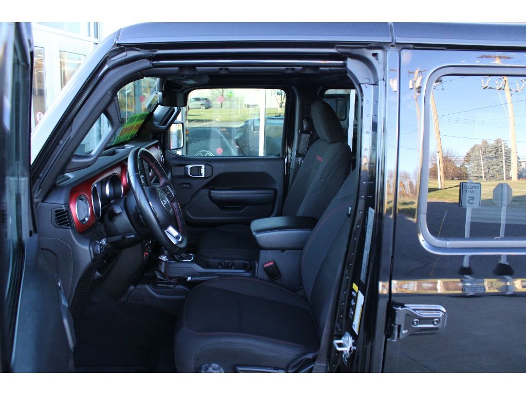 Certified 2022 Jeep Gladiator Rubicon w/ Cold Weather Group image 16