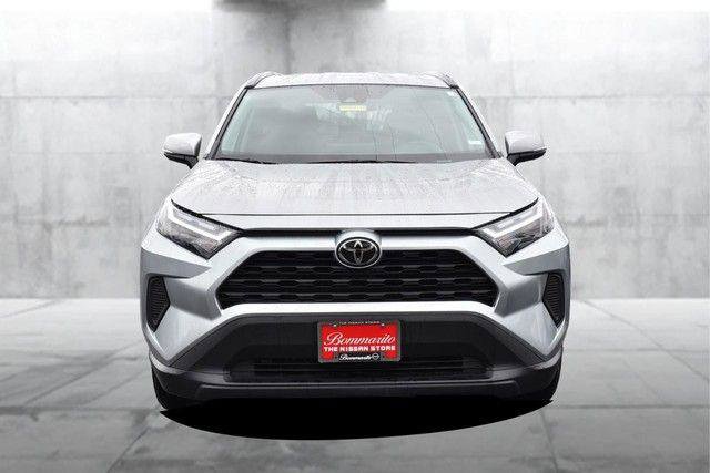 Used 2025 Toyota RAV4 XLE image 4