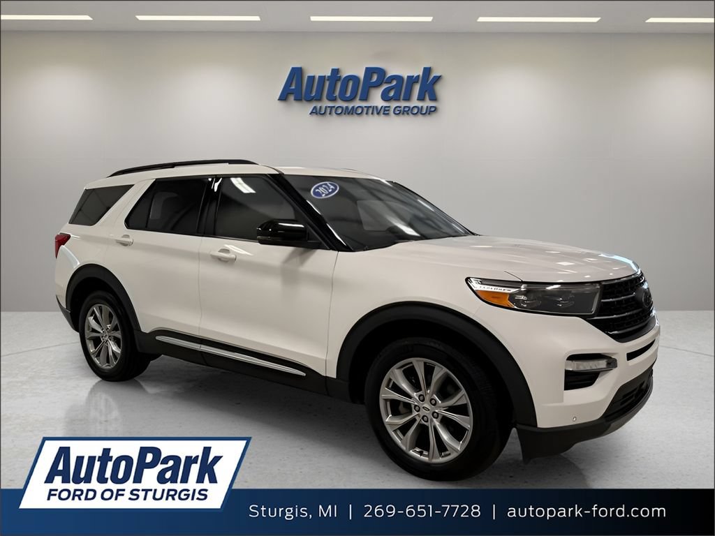 Certified 2024 Ford Explorer XLT w/ Equipment Group 202A AWD/4WD image 1