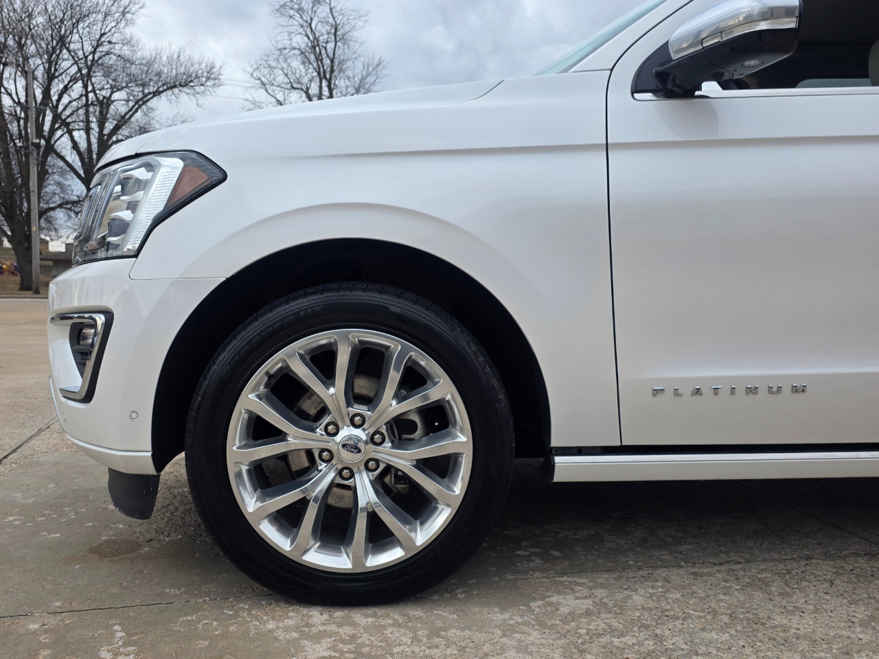 Used 2019 Ford Expedition Platinum image 32