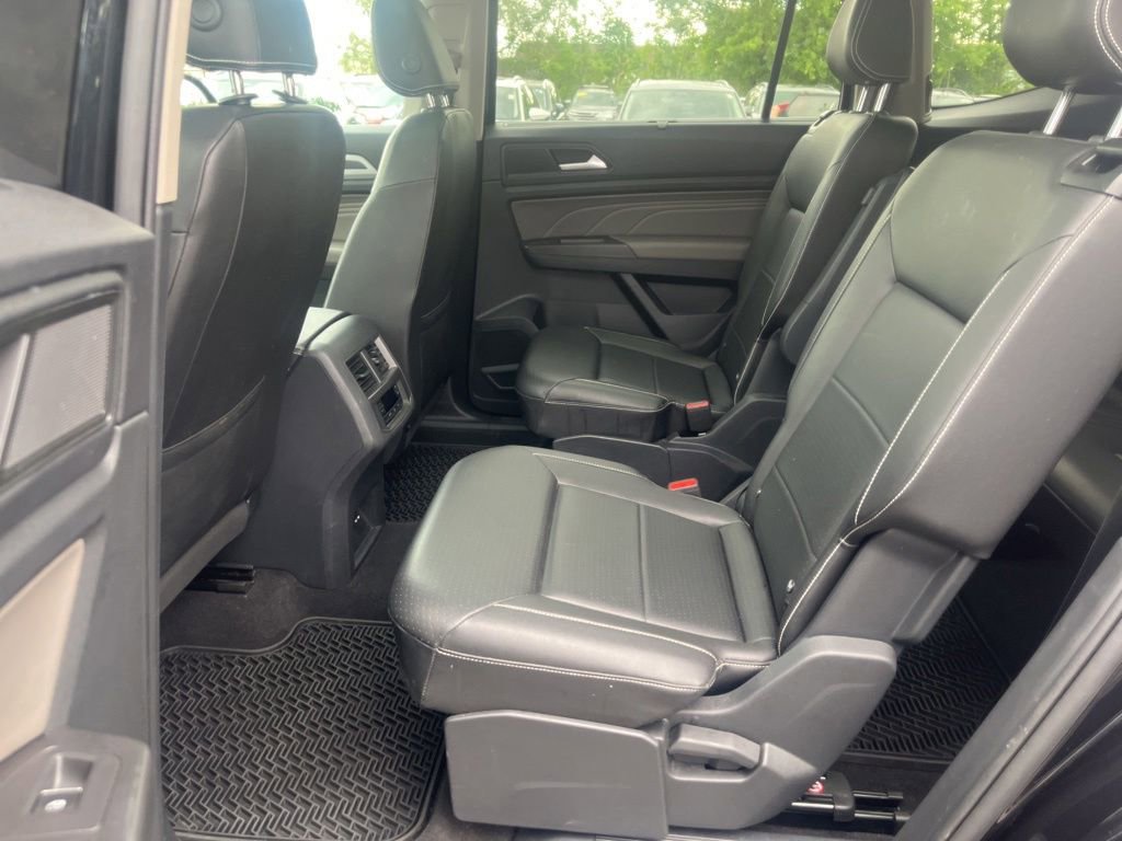 Used 2023 Volkswagen Atlas SEL R-Line AWD/4WD image 12