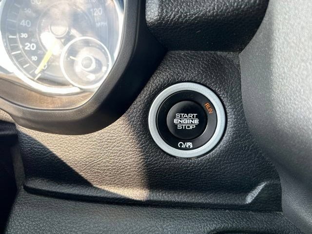 Used 2019 RAM 1500 Tradesman w/ SXT Appearance Group AWD/4WD image 18