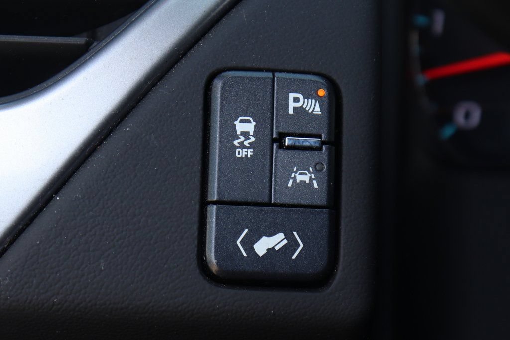 Used 2020 Chevrolet Suburban Premier RWD image 24