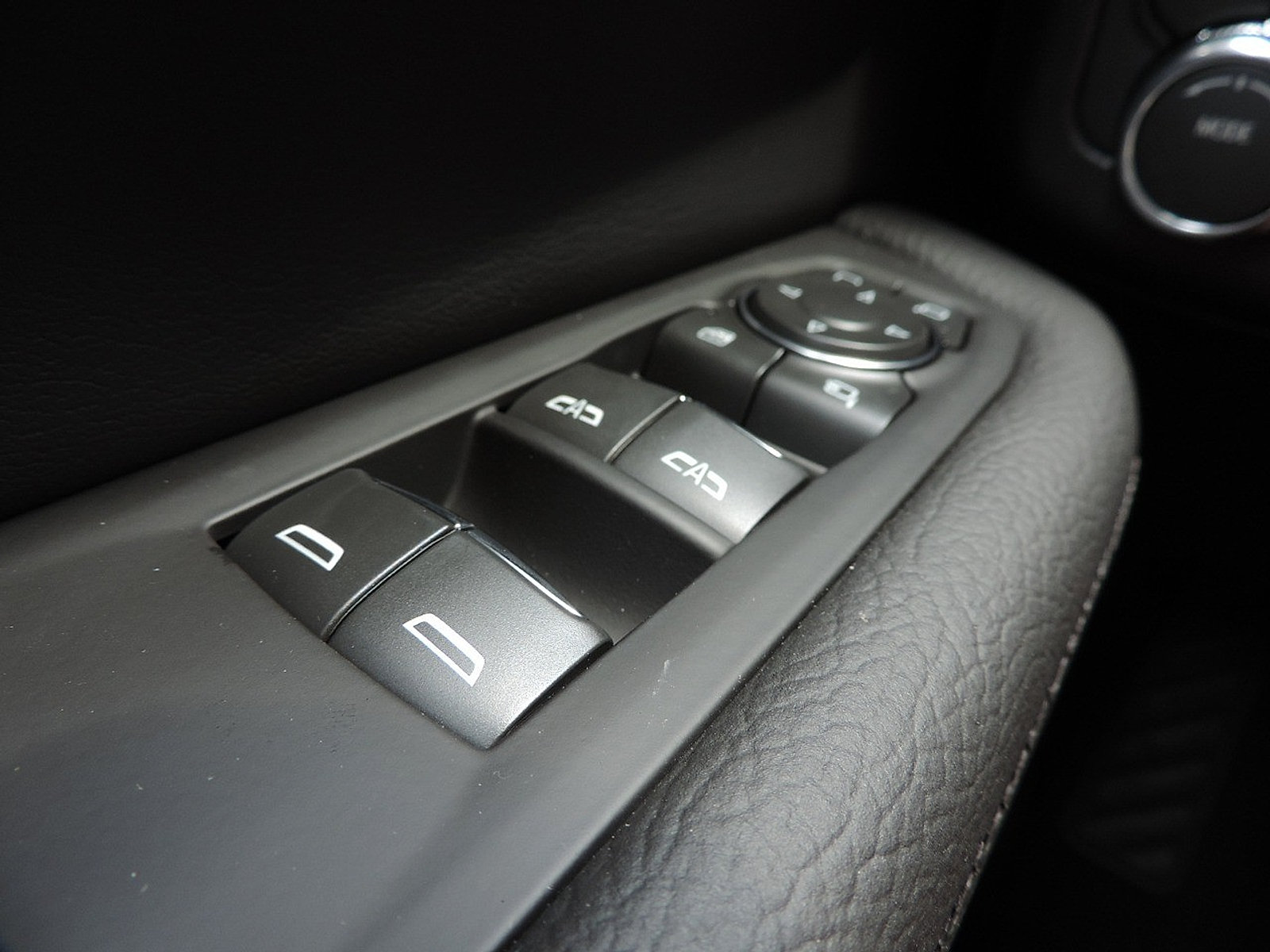 New 2026 GMC Yukon XL Denali w/ Advanced Technology Package AWD/4WD image 25